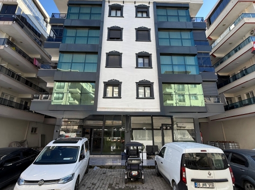 ASANSÖRLÜ YENİ BİNADA EN GENİŞ ve EN LÜKS 1+1