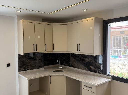 LÜKS BİNADA MÜSTAKİL GİRİŞLİ SIFIR 1+1